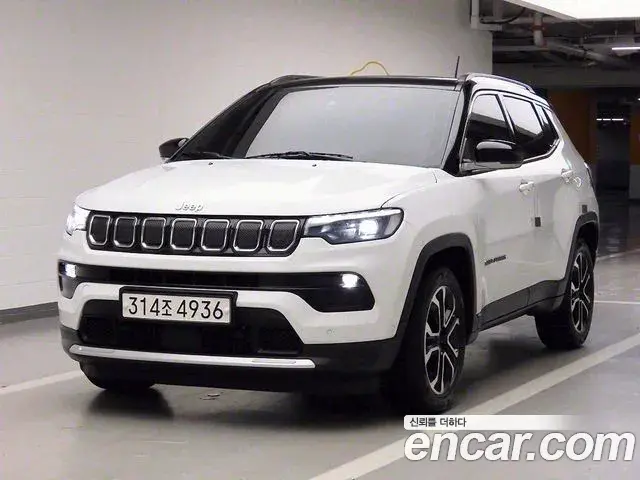 Jeep Compass 2022 — Фото 1/20