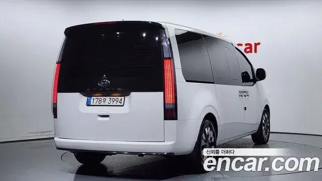 Hyundai Staria 2023 — Photo 13/20