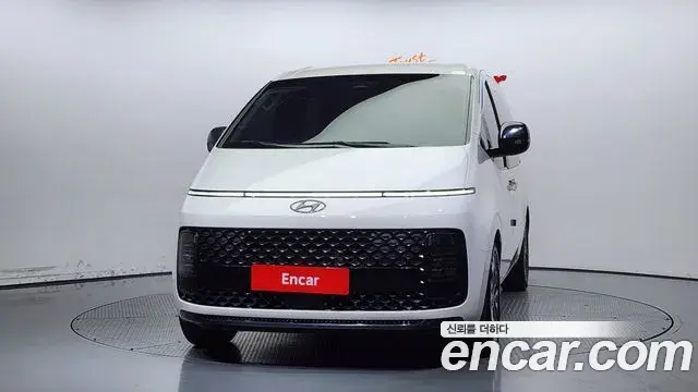 Hyundai Staria 2023 — Photo 11/20