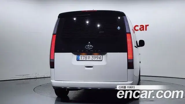 Hyundai Staria 2023 — Photo 14/20
