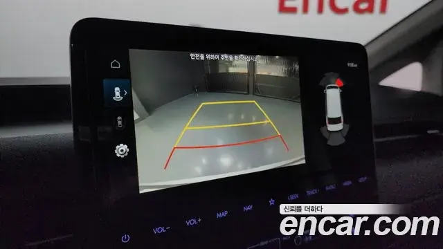 Hyundai Staria 2023 — Photo 7/20