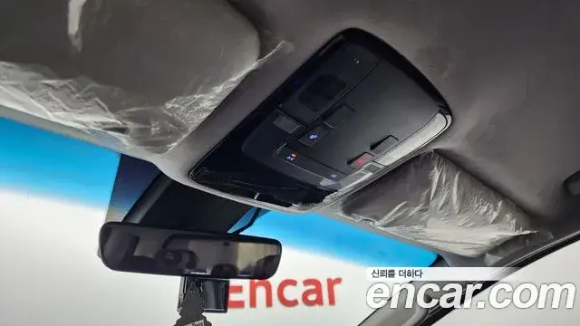 Hyundai Staria 2023 — Photo 17/20