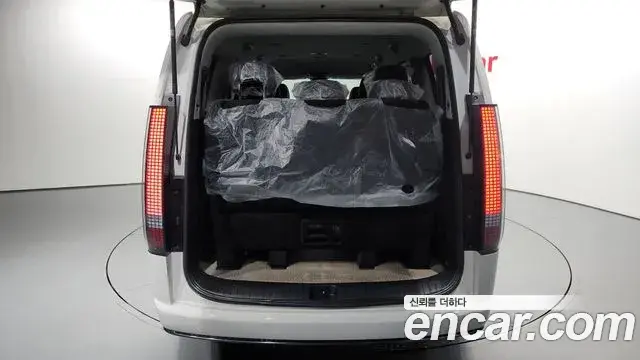 Hyundai Staria 2023 — Photo 20/20