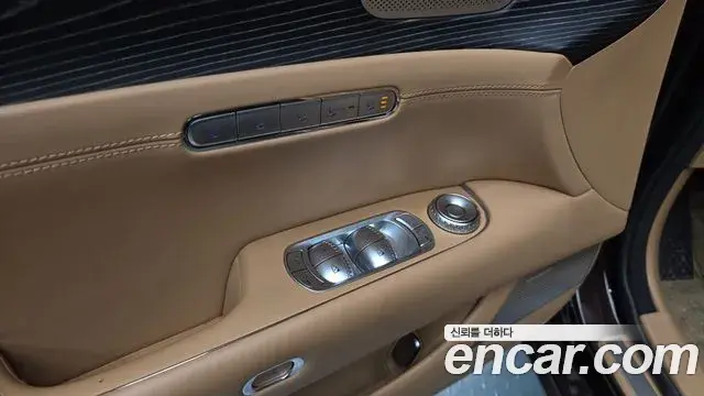 Genesis G90 2023 — ფოტო 14/20