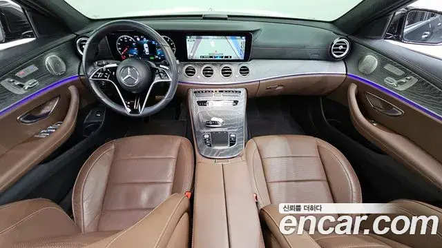 Mercedes-Benz E-Class 2022 — ფოტო 13/20