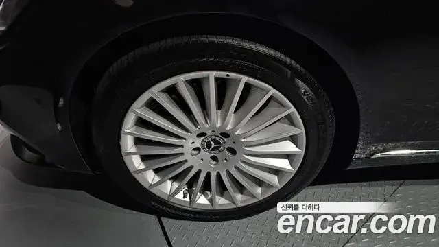 Mercedes-Benz S-Class 2019 — ფოტო 17/20