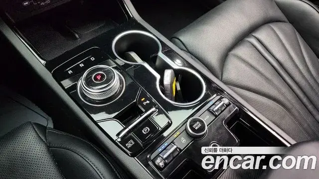 Kia K5 2023 — ფოტო 15/20