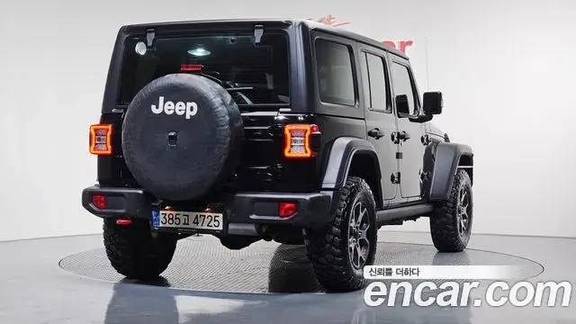 Jeep Wrangler 2021 — Фото 2/20