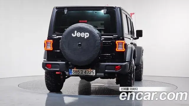 Jeep Wrangler 2021 — Фото 4/20