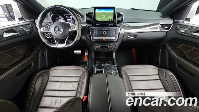 Mercedes-Benz GLE-Class 2019 — Şəkil 8/20