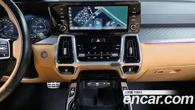 Kia Sorento 2022 — Şəkil 16/20