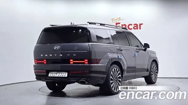 Hyundai Santa Fe 2023 — ფოტო 6/20