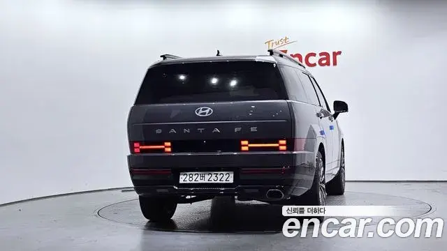 Hyundai Santa Fe 2023 — ფოტო 2/20