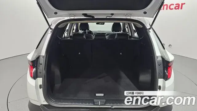 Hyundai Tucson Hybrid 2022 — ფოტო 8/20