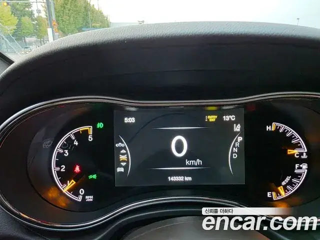 Jeep Grand Cherokee 2018 — ფოტო 10/17