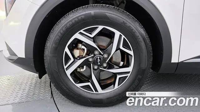 Kia Sportage 2021 — Şəkil 13/20