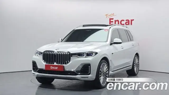 BMW X7 2021 — Фото 1/20