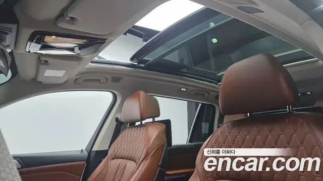 BMW X7 2021 — Фото 19/20