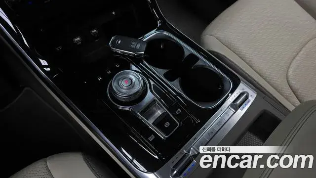 Kia Carnival 2020 — Şəkil 9/20