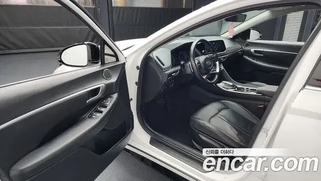 Hyundai Sonata Hybrid 2022 — ფოტო 4/20