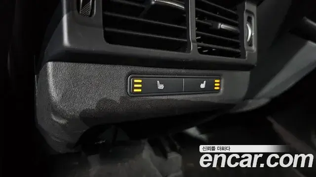 Land Rover Range Rover Evoque 2022 — Фото 17/20