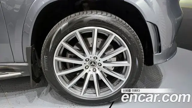 Mercedes-Benz GLS-Class 2020 — Şəkil 8/20
