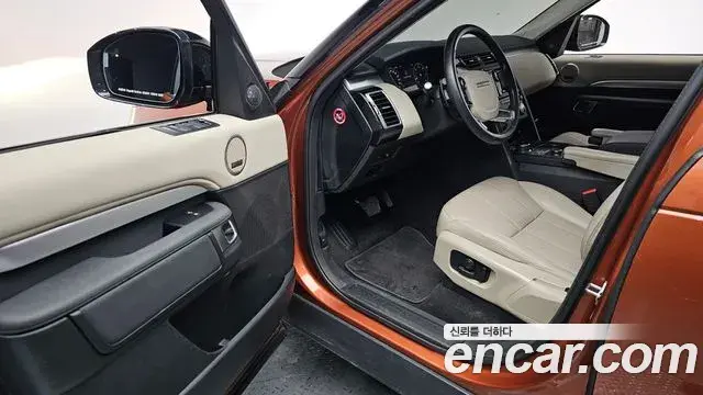 Land Rover Discovery 5 2020 — Photo 5/20