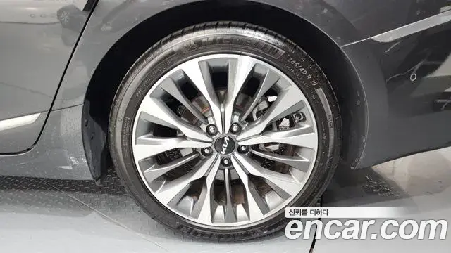 Kia K8 2023 — Şəkil 16/20