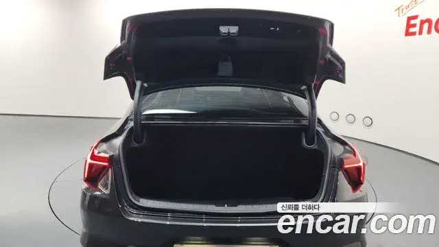 Kia K8 2023 — Şəkil 12/20