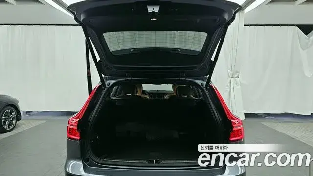 Volvo V60 Cross Country 2020 — Şəkil 18/20