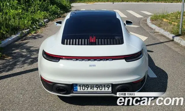 Porsche 911 2024 — Photo 17/18