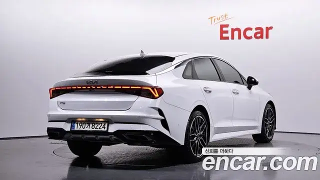 Kia K5 2021 — Şəkil 17/20