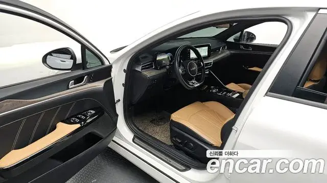 Kia K5 2021 — Şəkil 11/20