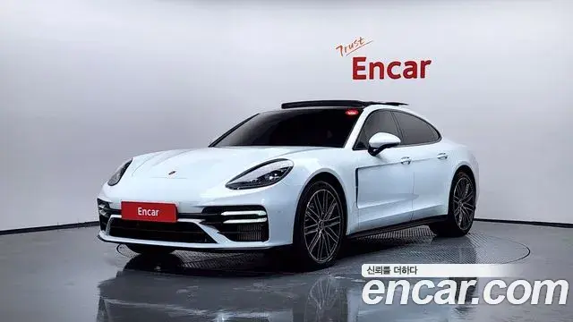Porsche Panamera 2023 — Photo 9/20
