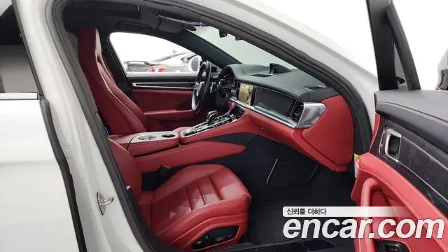 Porsche Panamera 2023 — Photo 20/20
