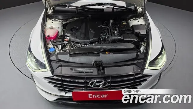 Hyundai Sonata Hybrid 2021 — Photo 6/20