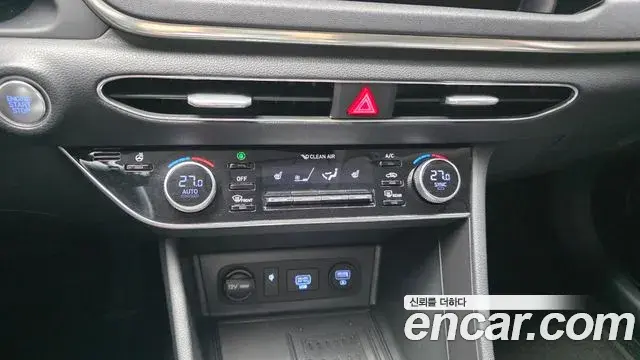 Hyundai Sonata Hybrid 2021 — Photo 13/20
