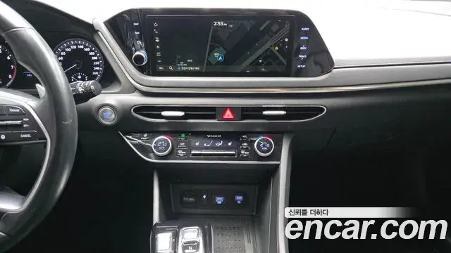 Hyundai Sonata Hybrid 2021 — Photo 16/20