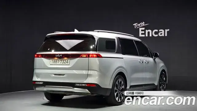 Kia Carnival 2022 — Photo 1/20