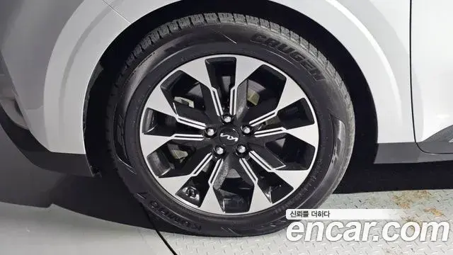 Kia Carnival 2022 — Photo 4/20