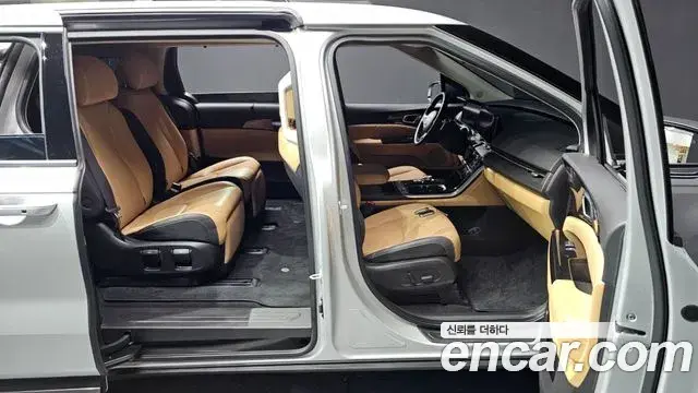 Kia Carnival 2022 — Photo 11/20