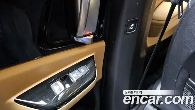Kia Carnival 2022 — Photo 18/20