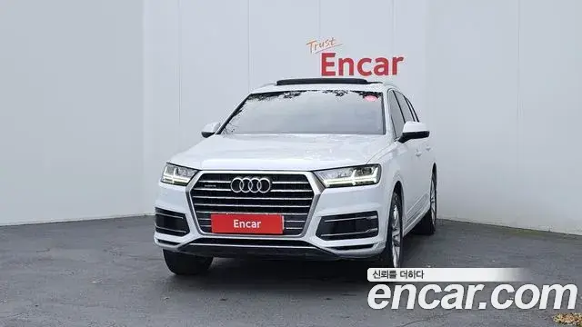 Audi Q7 2019 — Şəkil 17/20