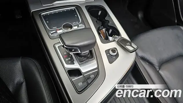 Audi Q7 2019 — Şəkil 2/20