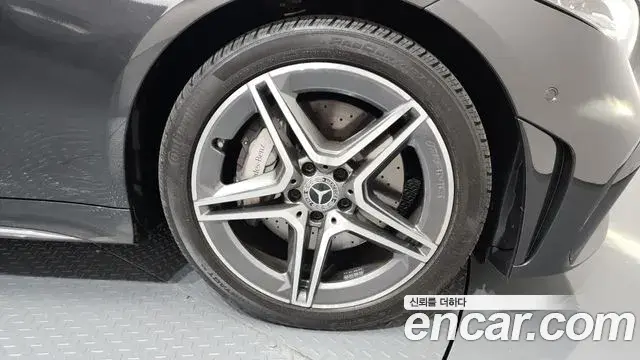 Mercedes-Benz CLS-Class 2022 — Photo 13/43