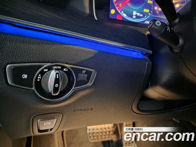 Mercedes-Benz CLS-Class 2022 — Photo 36/43