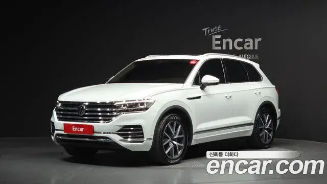 Volkswagen Touareg 2022 — Фото 1/20