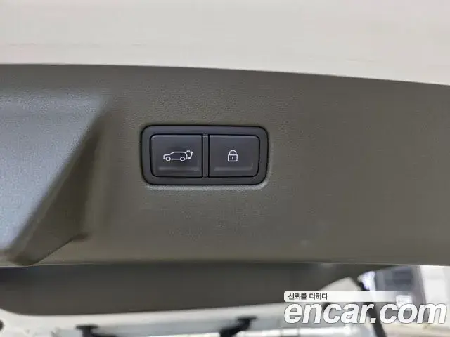 Hyundai Santa Fe 2023 — Photo 7/20