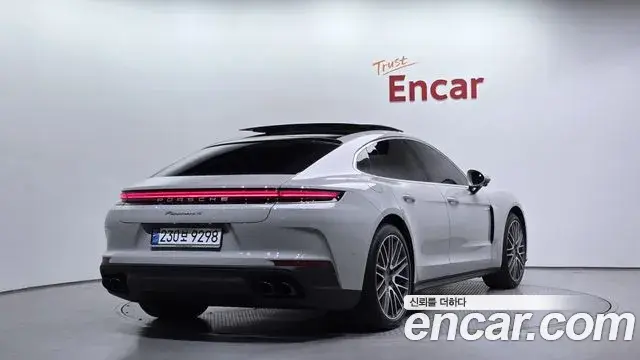 Porsche Panamera 2024 — Şəkil 9/20