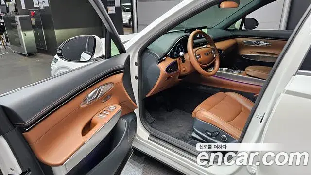 Genesis GV70 2023 — Photo 14/20